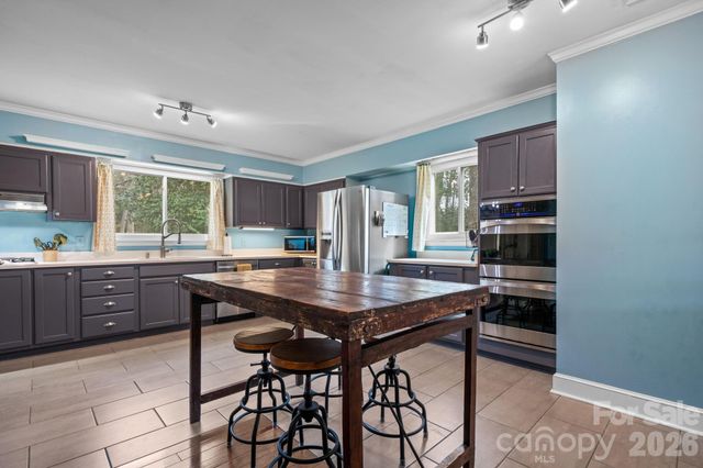 1540 Westbrook Circle, Gastonia, NC 28052