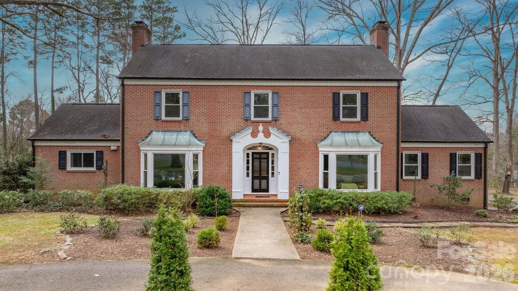 1540 Westbrook Circle, Gastonia, NC 28052