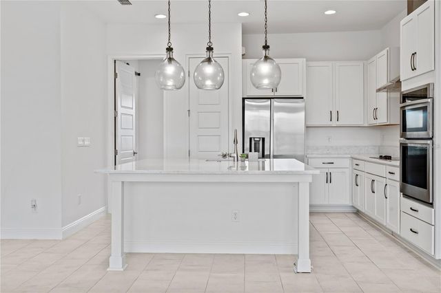 9832 BUCKLOW HILL DRIVE, Orlando, FL 32832