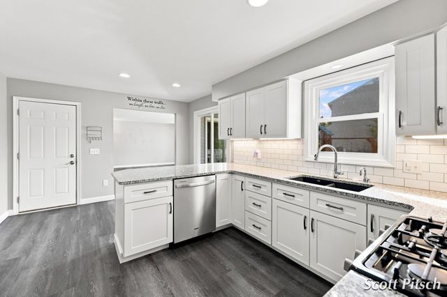 2576 Mapleview Street Se, City Of Kentwood, MI 49508