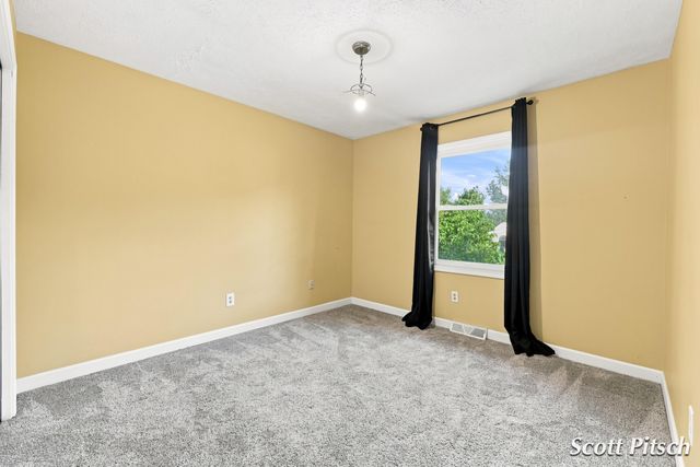 2576 Mapleview Street Se, City Of Kentwood, MI 49508
