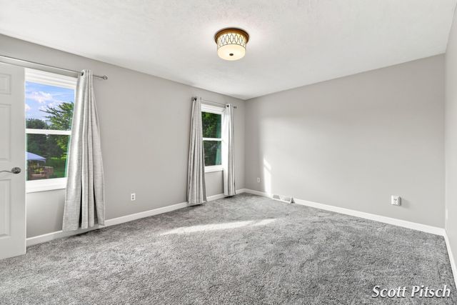 2576 Mapleview Street Se, City Of Kentwood, MI 49508