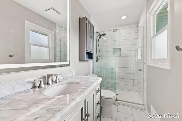 2576 Mapleview Street Se, City Of Kentwood, MI 49508