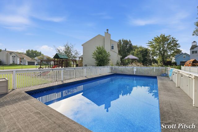 2576 Mapleview Street Se, City Of Kentwood, MI 49508