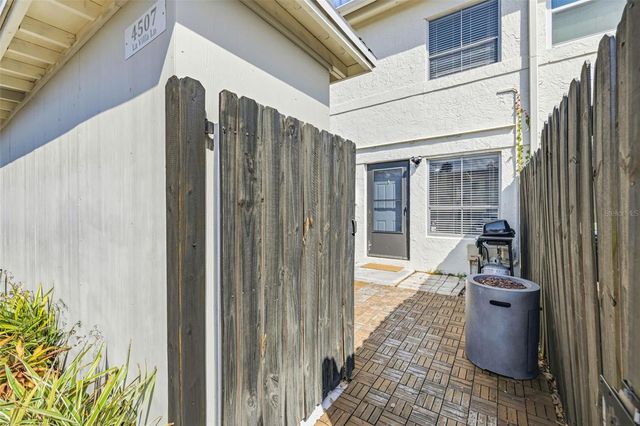 4507 W LA VILLA LANE, Tampa, FL 33611