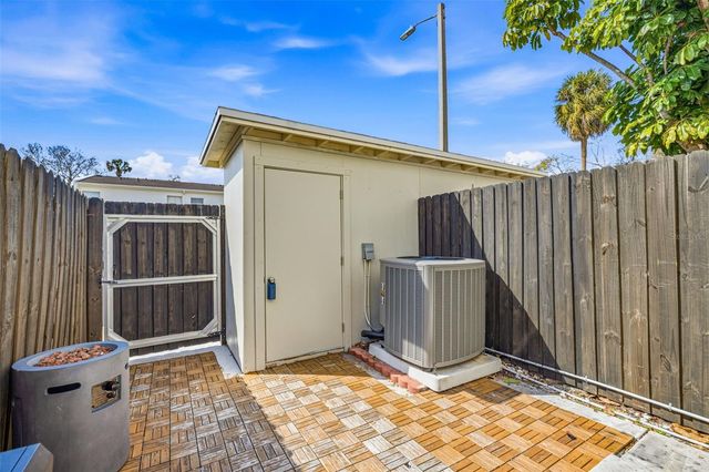 4507 W LA VILLA LANE, Tampa, FL 33611