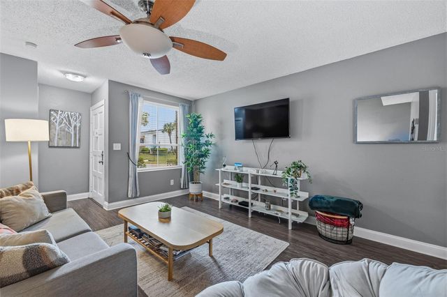 4507 W LA VILLA LANE, Tampa, FL 33611