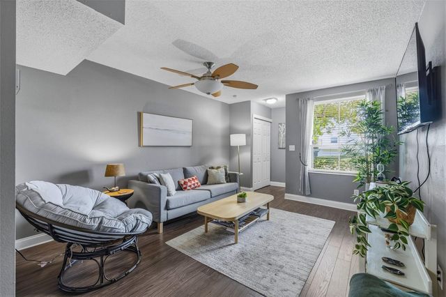 4507 W LA VILLA LANE, Tampa, FL 33611