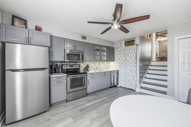 4507 W LA VILLA LANE, Tampa, FL 33611