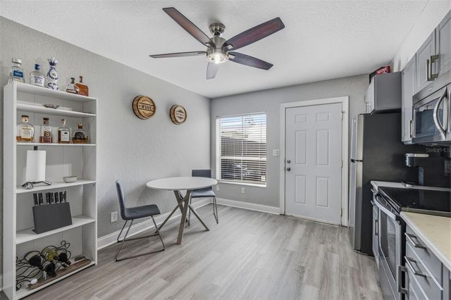 4507 W LA VILLA LANE, Tampa, FL 33611