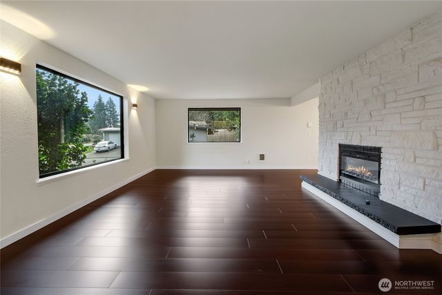 405 Shadow Lane NE, Olympia, WA 98506