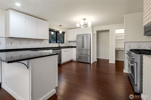 405 Shadow Lane NE, Olympia, WA 98506