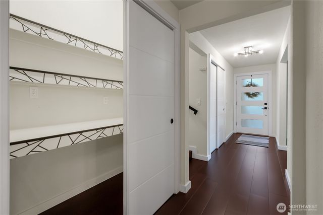 405 Shadow Lane NE, Olympia, WA 98506