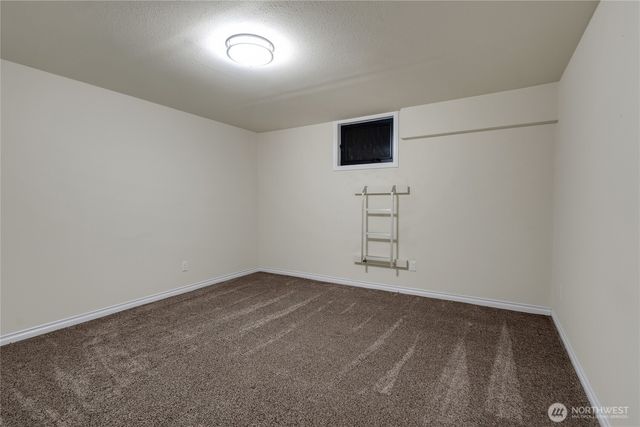 405 Shadow Lane NE, Olympia, WA 98506