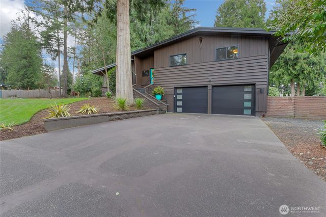 405 Shadow Lane NE, Olympia, WA 98506