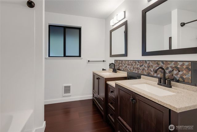 405 Shadow Lane NE, Olympia, WA 98506