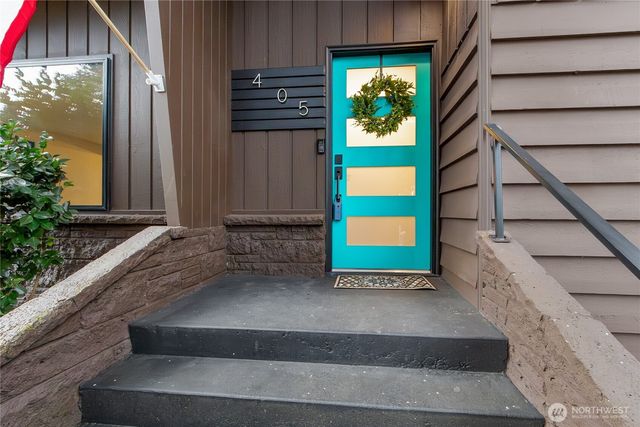 405 Shadow Lane NE, Olympia, WA 98506