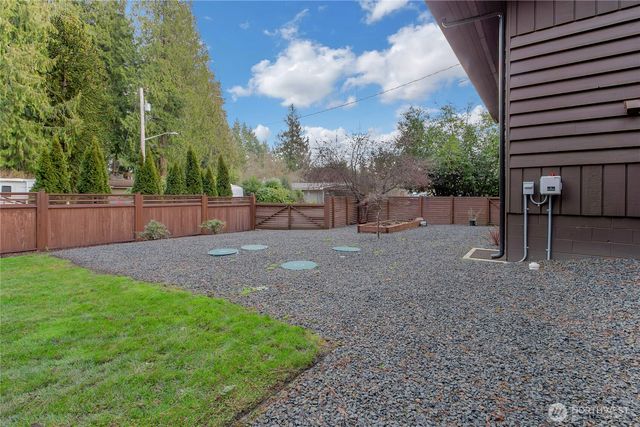 405 Shadow Lane NE, Olympia, WA 98506