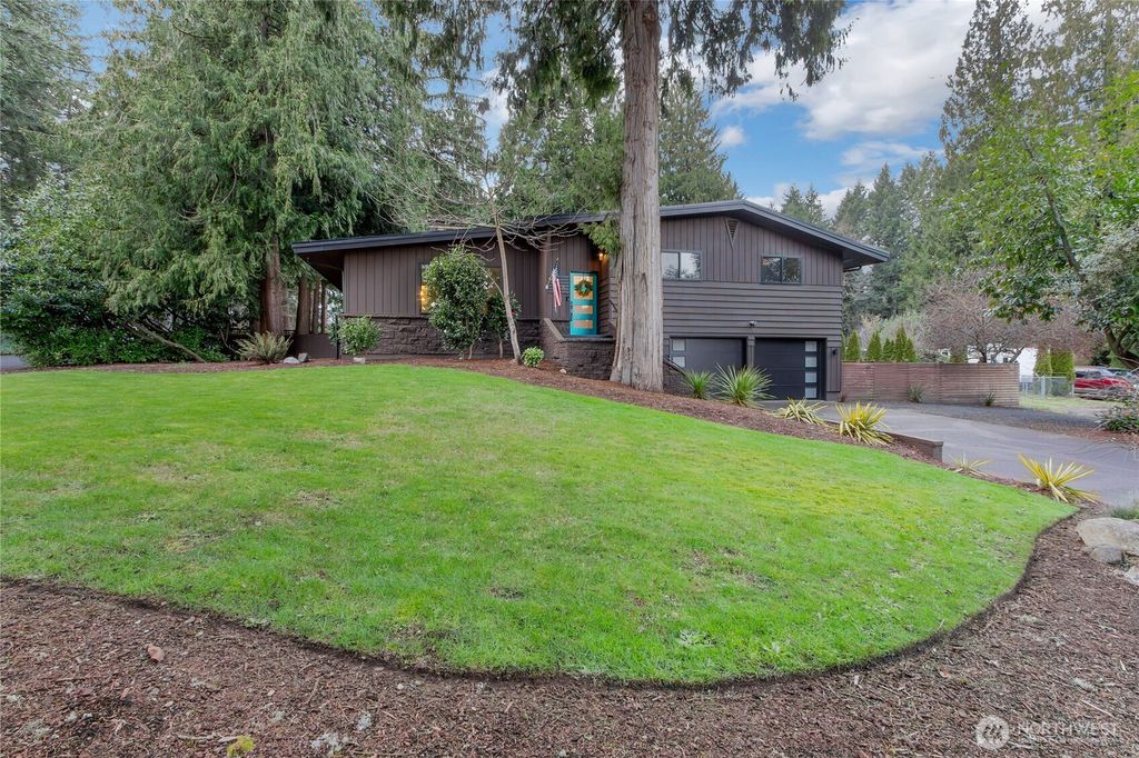 405 Shadow Lane NE, Olympia, WA 98506