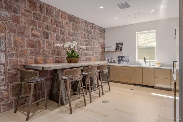 301 1st St W, Sonoma, CA 95476