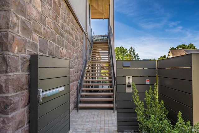 301 1st St W, Sonoma, CA 95476