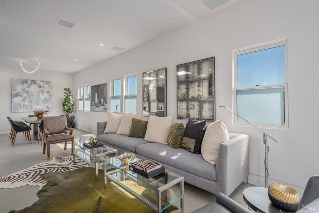 301 1st St W, Sonoma, CA 95476