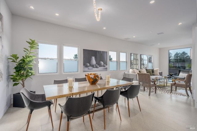 301 1st St W, Sonoma, CA 95476