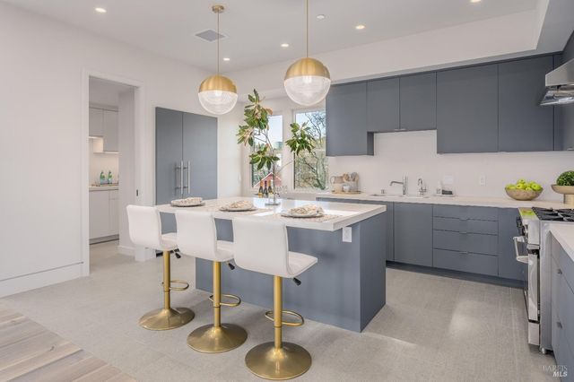 301 1st St W, Sonoma, CA 95476