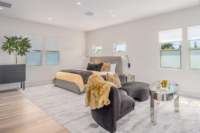 301 1st St W, Sonoma, CA 95476