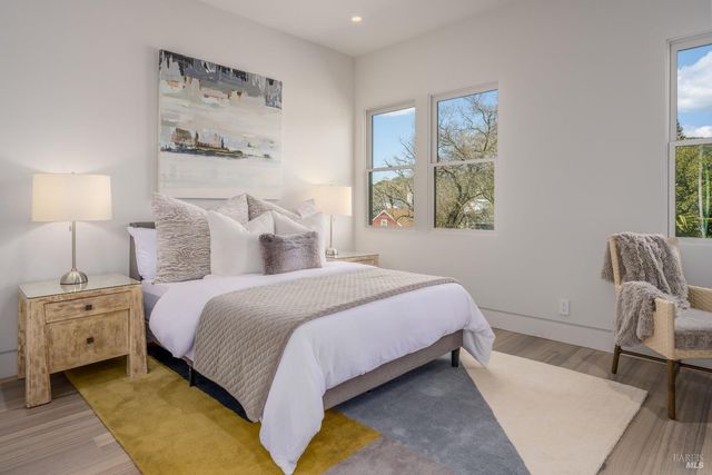 301 1st St W, Sonoma, CA 95476