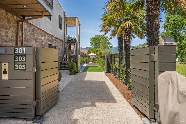 301 1st St W, Sonoma, CA 95476