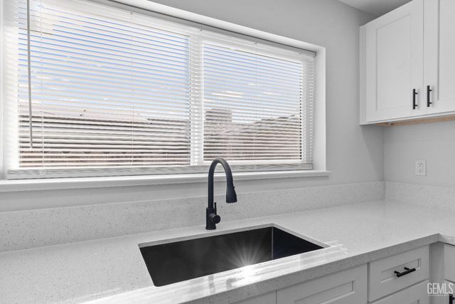 3013 Arnold Street, Bakersfield, CA 93305