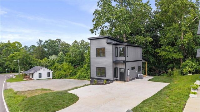 3008 Henderson Avenue, NW, Cleveland, TN 37312
