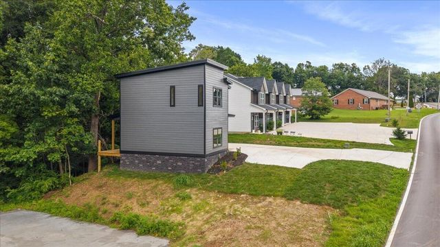3008 Henderson Avenue, NW, Cleveland, TN 37312