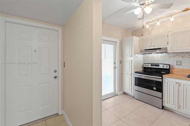 5950 Del Lago Circle 106, Sunrise, FL 33313