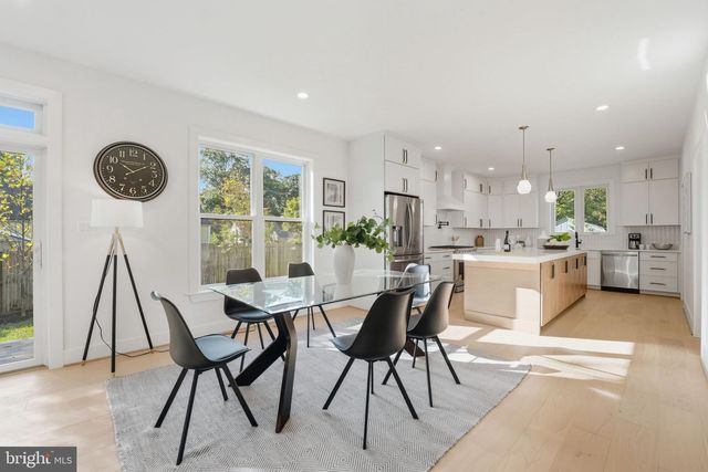 3218 BLUNDELL RD, Falls Church, VA 22042