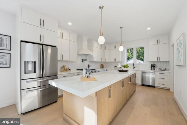 3218 BLUNDELL RD, Falls Church, VA 22042