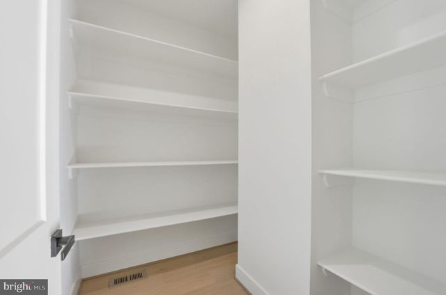 3218 BLUNDELL RD, Falls Church, VA 22042