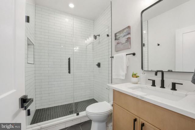 3218 BLUNDELL RD, Falls Church, VA 22042