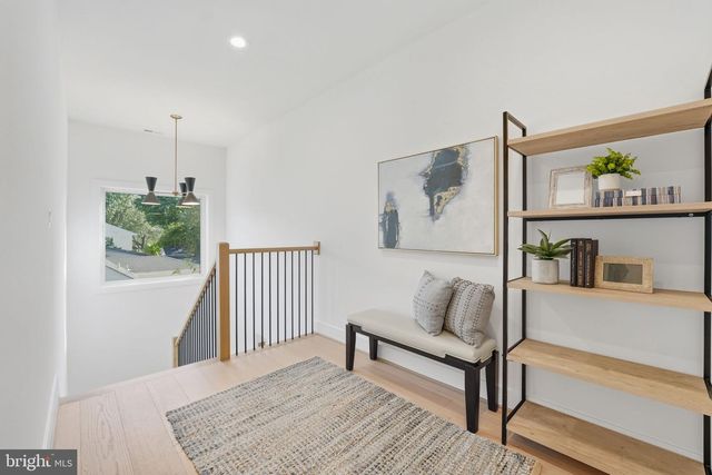 3218 BLUNDELL RD, Falls Church, VA 22042