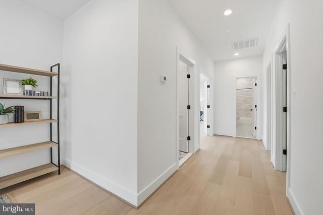 3218 BLUNDELL RD, Falls Church, VA 22042