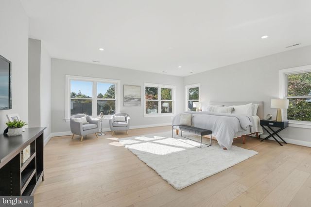 3218 BLUNDELL RD, Falls Church, VA 22042