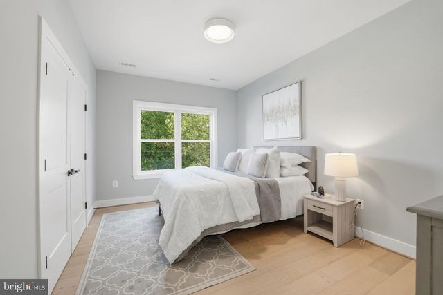 3218 BLUNDELL RD, Falls Church, VA 22042