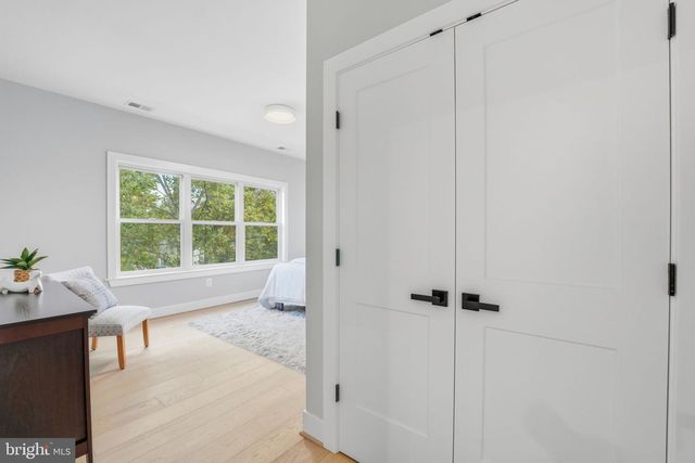 3218 BLUNDELL RD, Falls Church, VA 22042