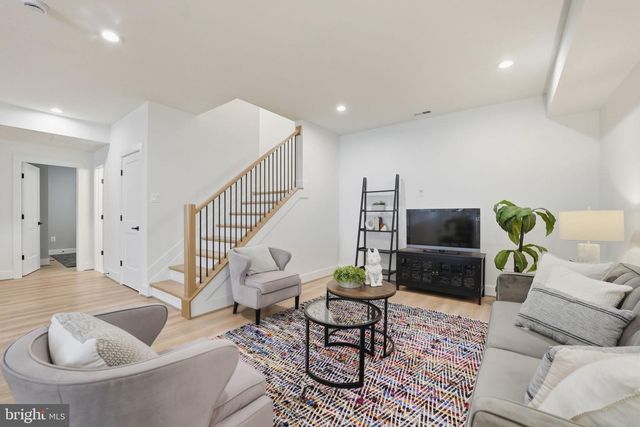 3218 BLUNDELL RD, Falls Church, VA 22042