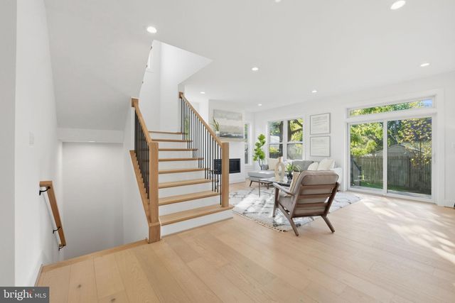 3218 BLUNDELL RD, Falls Church, VA 22042