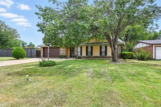719 Green Pastures Drive, Cedar Hill, TX 75104