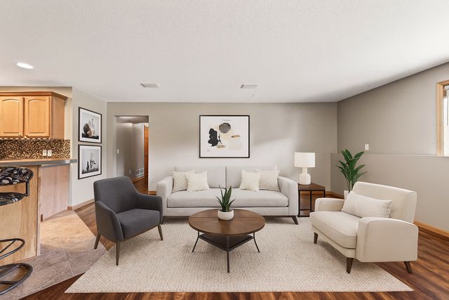 1420 Summit Shores Drive, Burnsville, MN 55306