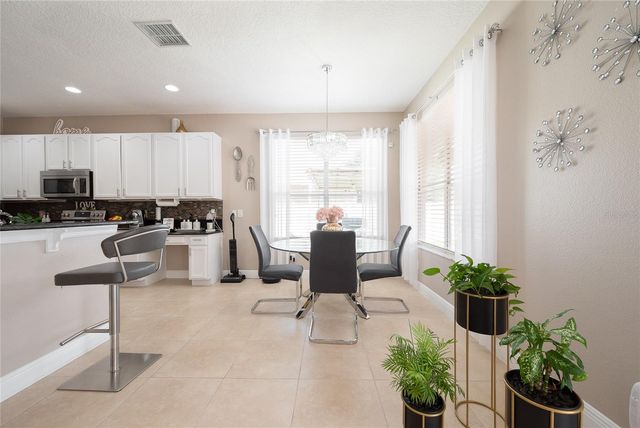 2122 CASCADES COVE DRIVE, Orlando, FL 32820