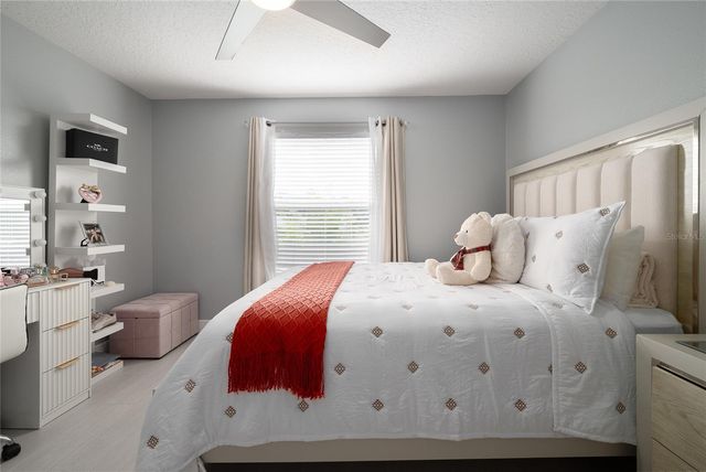 2122 CASCADES COVE DRIVE, Orlando, FL 32820